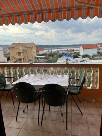 Mira Apartment Barbat na Rabu Екстериор снимка